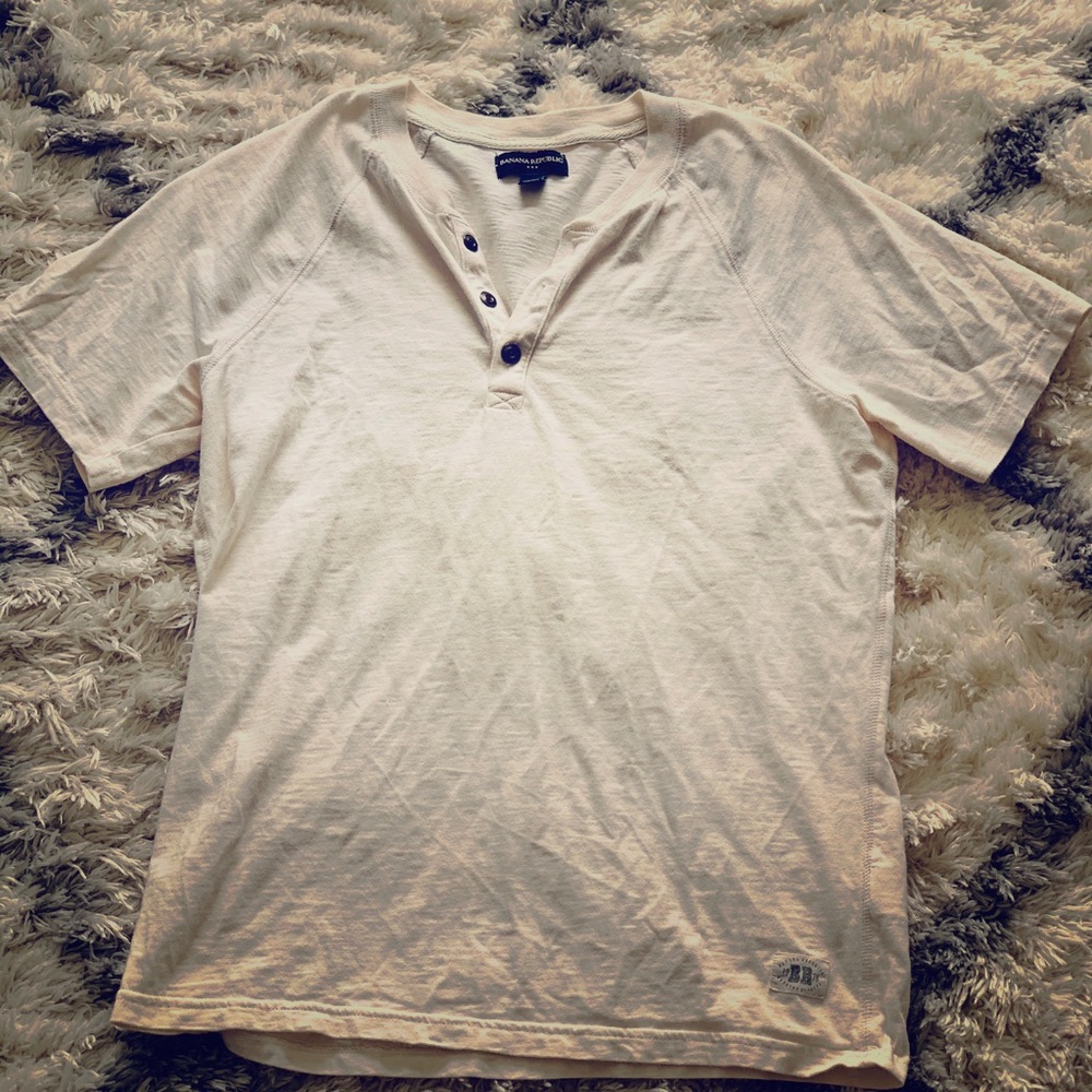 Banana Republic Henleys T-shirt